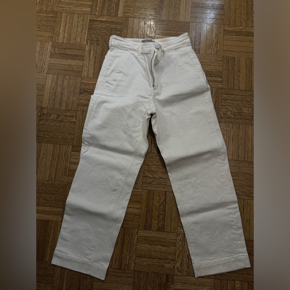 Everlane straight leg crop pant
Bone color